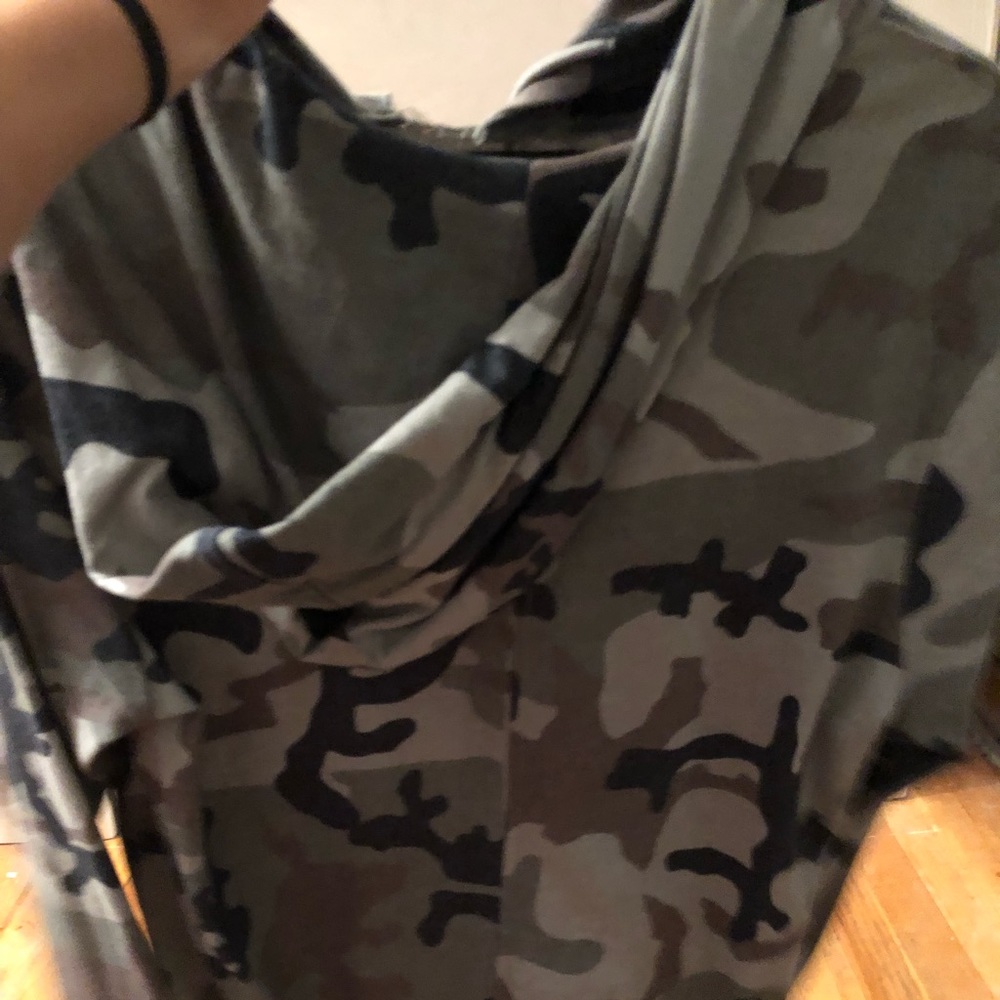 LONG SLEEVE CAMO SWEATSHIRT FROM PACSUN - Picture 3 of 4